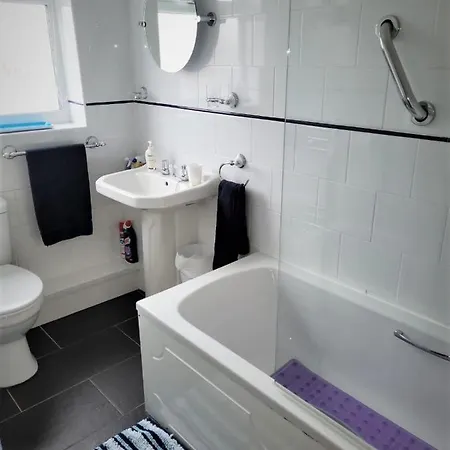 Smitten House 4 Bedroom Rhyl Esterno foto