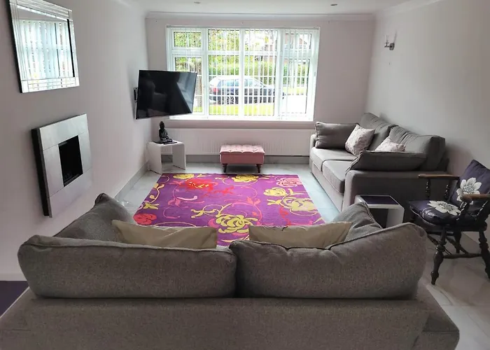 Smitten House 4 Bedroom Rhyl