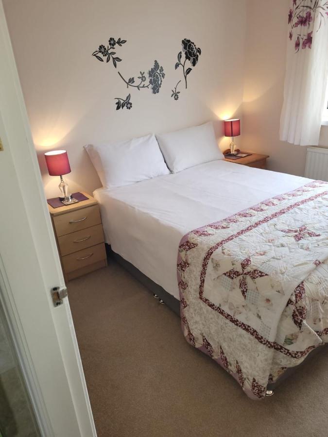 Smitten House 4 Bedroom Rhyl